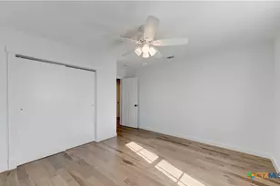 12802 County Line Rd, Rogers, TX 76569 - Photo 23