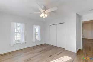 12802 County Line Rd, Rogers, TX 76569 - Photo 17
