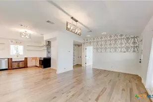 12802 County Line Rd, Rogers, TX 76569 - Photo 7
