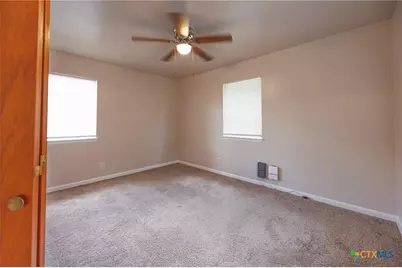 703 W Avenue F, Copperas Cove, TX 76522 - Photo 13