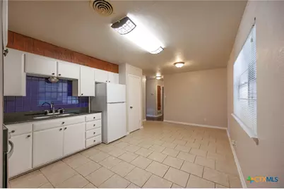 703 W Avenue F, Copperas Cove, TX 76522 - Photo 9