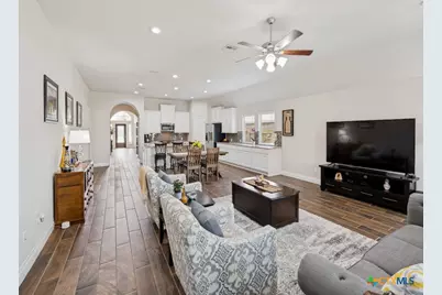 2908 Glen View, Seguin, TX 78155 - Photo 9