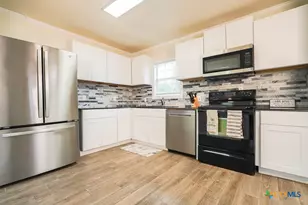 913 Hander Ln, Belton, TX 76513 - Photo 5