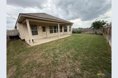 1100 River Wood, Seguin, TX 78155 - Photo 3