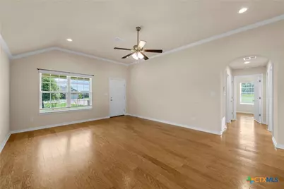 637 Hoffmeyer Lane, Robinson, TX 76706 - Photo 5