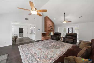 1827 Palace Drive, New Braunfels, TX 78130 - Photo 7