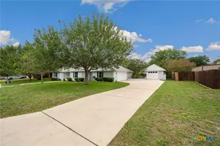 1827 Palace Dr, New Braunfels, TX 78130 - Photo 35