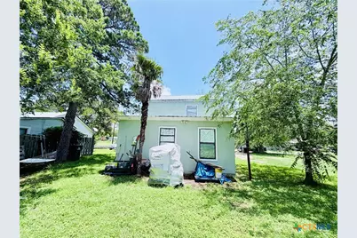 409 N Avenue D, Waelder, TX 78959 - Photo 5