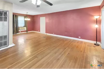 1005 Macarthur Street, Victoria, TX 77901 - Photo 9