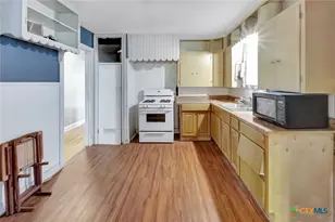 1005 Macarthur St, Victoria, TX 77901 - Photo 13