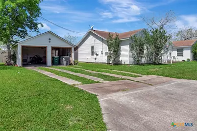 1005 Macarthur Street, Victoria, TX 77901 - Photo 7
