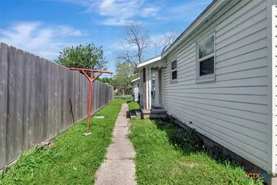1005 Macarthur Street, Victoria, TX 77901 - Photo 35