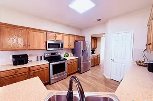 214 Memory Ln, Harker Heights, TX 76548 - Photo 9