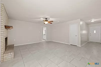 111 E Hogan Drive, Copperas Cove, TX 76522 - Photo 11