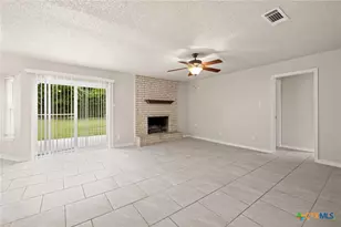 111 E Hogan Dr, Copperas Cove, TX 76522 - Photo 9