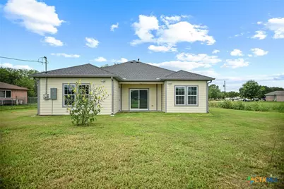 502 Trent Street, Victoria, TX 77905 - Photo 7