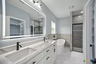 502 Trent St, Victoria, TX 77905 - Photo 21