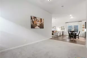 953 Willowbrook Ave, New Braunfels, TX 78130 - Photo 15
