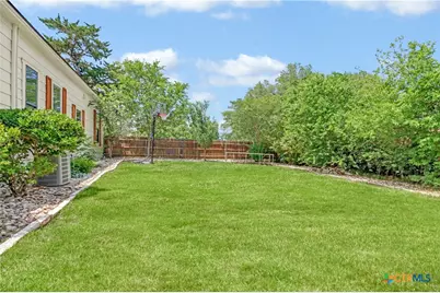 605 E Donegan Street, Seguin, TX 78155 - Photo 7