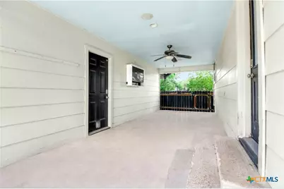 605 E Donegan Street, Seguin, TX 78155 - Photo 29