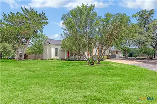 605 E Donegan St, Seguin, TX 78155 - Photo 33
