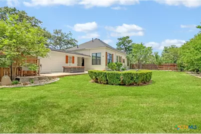 605 E Donegan Street, Seguin, TX 78155 - Photo 35