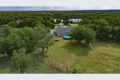 140 Oak Springs Drive, Seguin, TX 78155 - Photo 33
