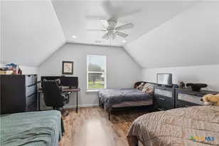140 Oak Springs Dr, Seguin, TX 78155 - Photo 27