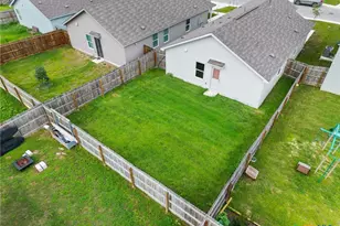 9248 James Bowie, Seguin, TX 78155 - Photo 23