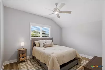 944 West Lake Trail, Victoria, TX 77905 - Photo 19