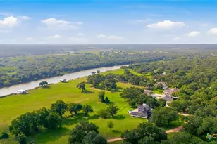 944 W Lake Trail, Victoria, TX 77905 - Photo 31