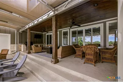 944 West Lake Trail, Victoria, TX 77905 - Photo 9