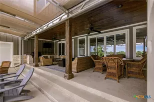 944 W Lake Trail, Victoria, TX 77905 - Photo 9