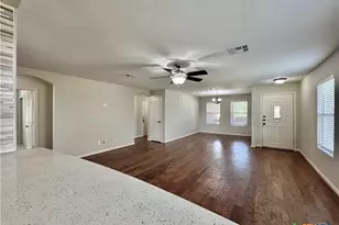 204 Woodley Rd, Leander, TX 78641 - Photo 5