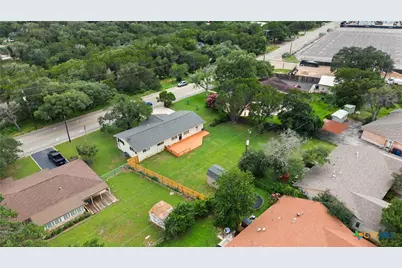 21 Ohio Avenue, New Braunfels, TX 78130 - Photo 3