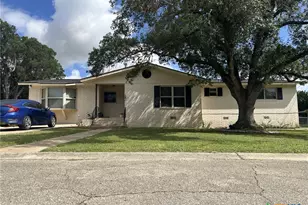 21 Ohio Ave, New Braunfels, TX 78130 - Photo 1
