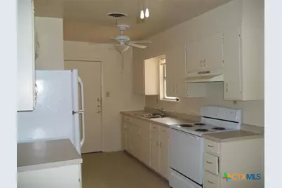 910 Hill Street, Copperas Cove, TX 76522 - Photo 3