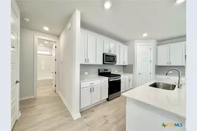 404 Tinto Street, Leander, TX 78641 - Photo 5