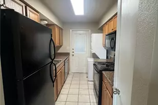 229 Craddock Ave, San Marcos, TX 78666 - Photo 3