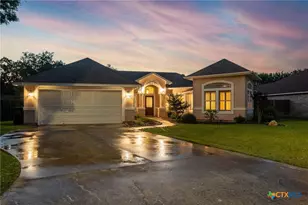 1328 Dime Box Cir, New Braunfels, TX 78130 - Photo 5