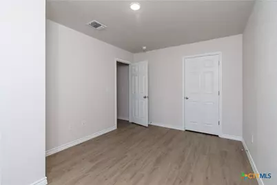 802 White Meadow Lane #B, Harker Heights, TX 76548 - Photo 17