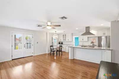 4711 Dahlia Lane, Victoria, TX 77904 - Photo 9