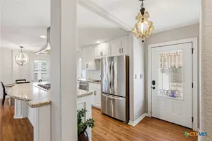 4711 Dahlia Ln, Victoria, TX 77904 - Photo 15