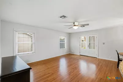 4711 Dahlia Lane, Victoria, TX 77904 - Photo 13