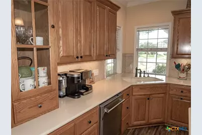318 Green Gable Drive, Victoria, TX 77904 - Photo 15