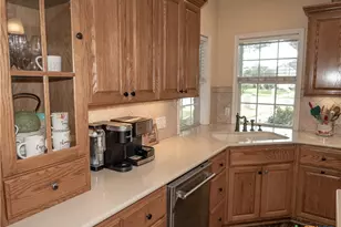 318 Green Gable Dr, Victoria, TX 77904 - Photo 15