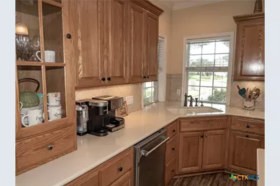 318 Green Gable Drive, Victoria, TX 77904 - Photo 13