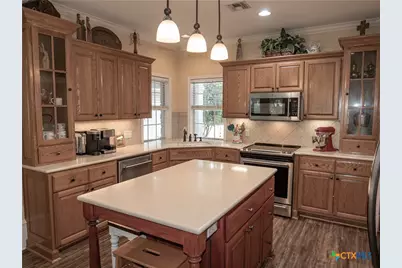 318 Green Gable Drive, Victoria, TX 77904 - Photo 21