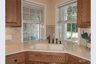 318 Green Gable Drive, Victoria, TX 77904 - Photo 17