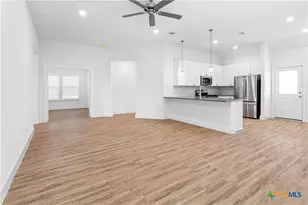 306 Cardinal Dr, Port Lavaca, TX 77979 - Photo 17